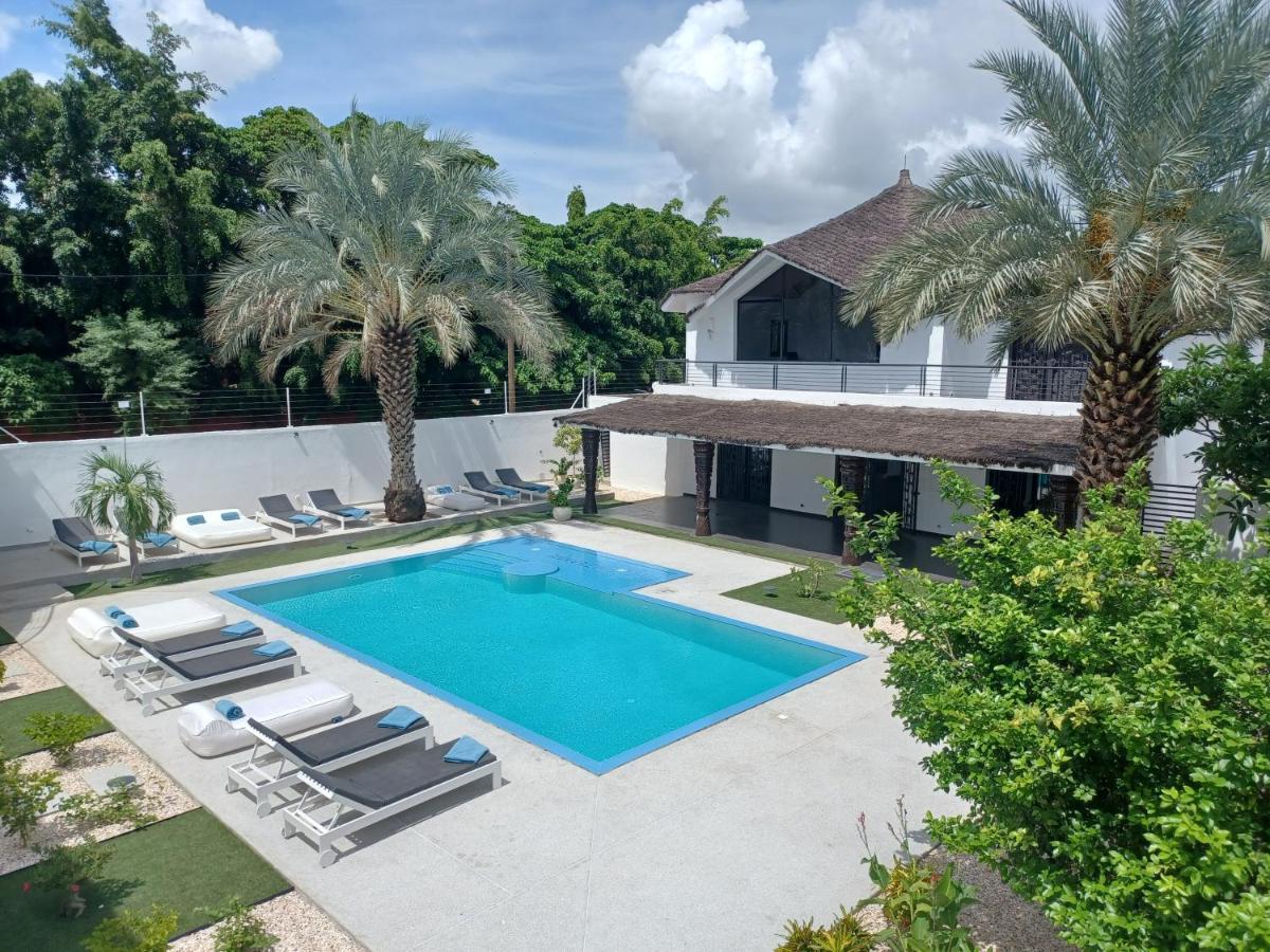 Au Paradis De Jeanne Ngaparou Extérieur photo