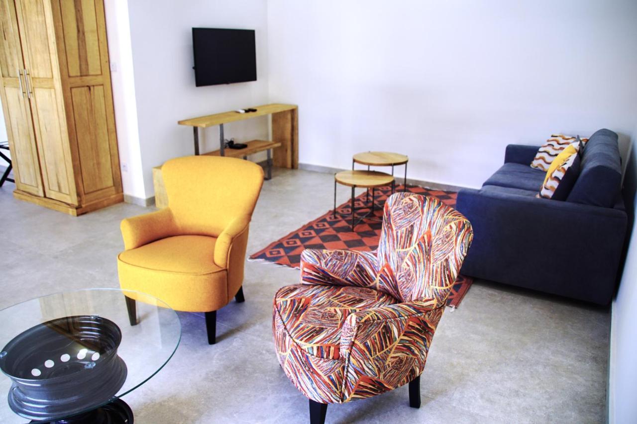 Au Paradis De Jeanne Ngaparou Extérieur photo